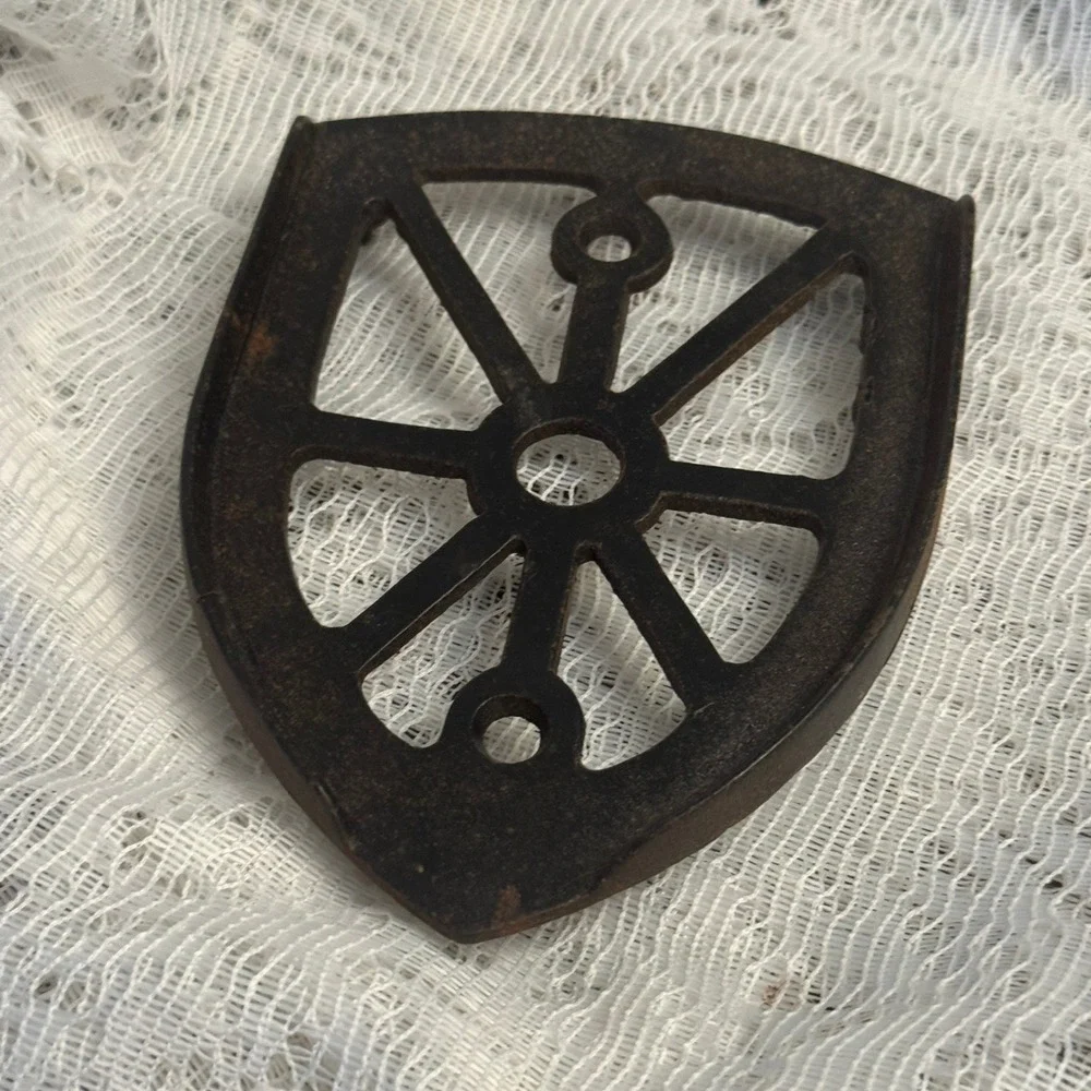 Antique Cast Iron Sad Iron Stand Trivet Shield Shape Primitive Rustic Farmhouse